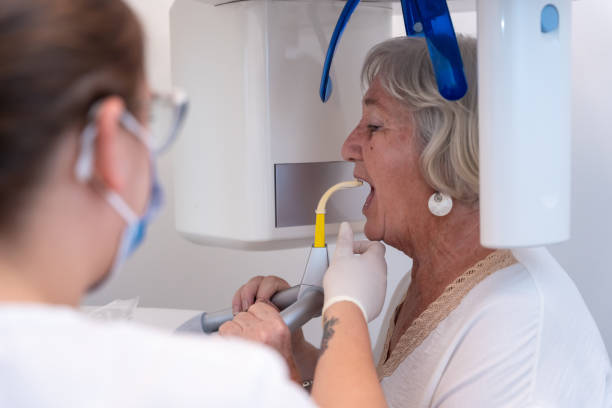 Best Emergency Dental Extractions in Lynnville, IN